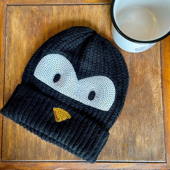 American Eagle Outfitters Accessories - American Eagle Penguin Sequin Beanie